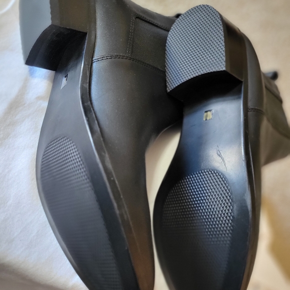 NWOT size 10 Steve Madden, Black leather Booties - Picture 5 of 7